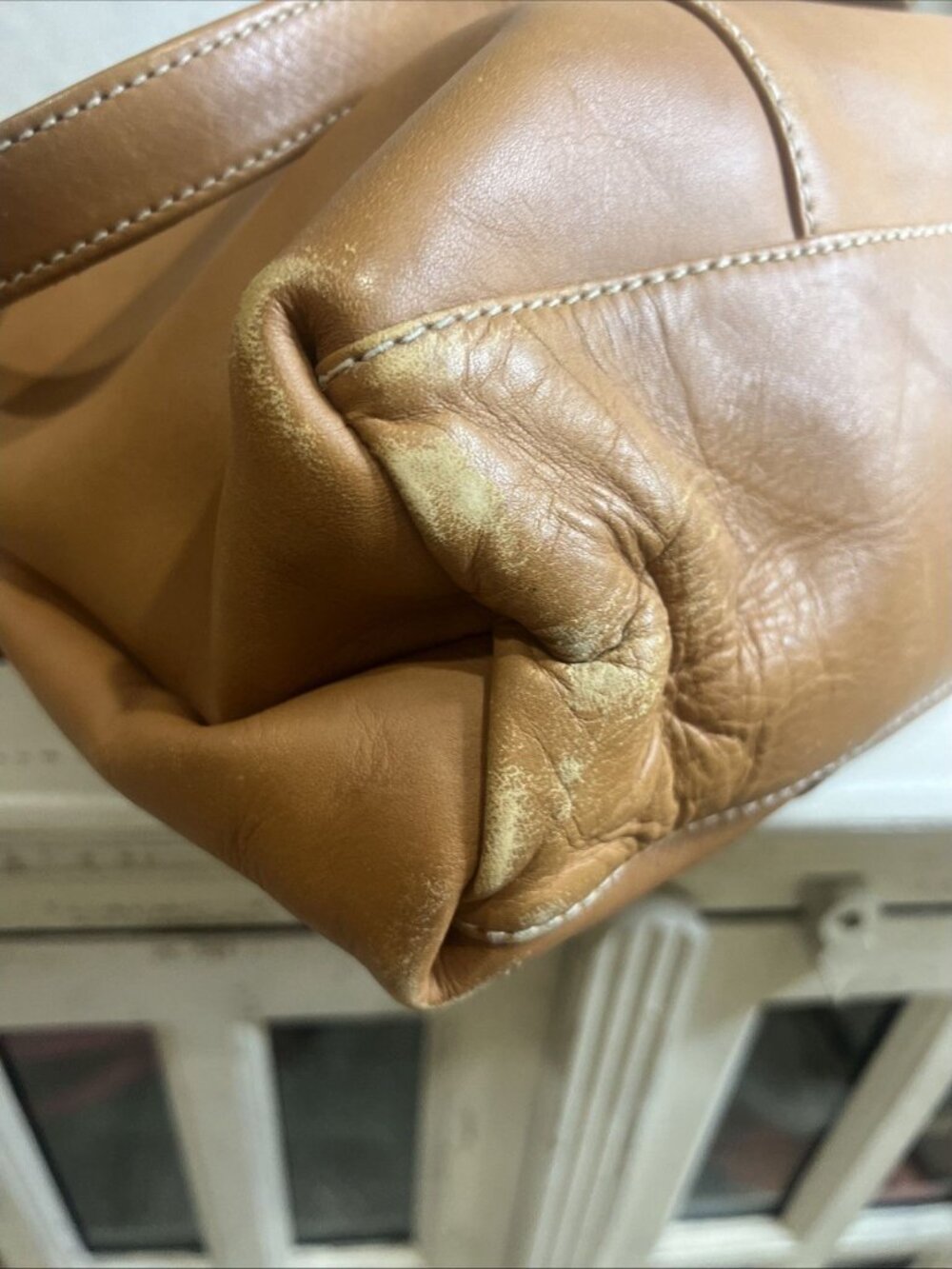 Ellington Cognac Brown Leather Shoulder Bag Whipstitch Trim Work Bag Travel - Picture 10 of 16